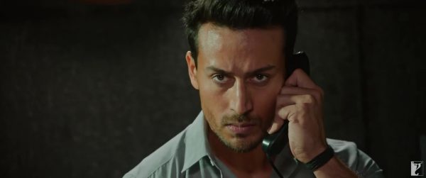 Tiger Shroff Adores Hrithik Roshan : He Proves This Once Again