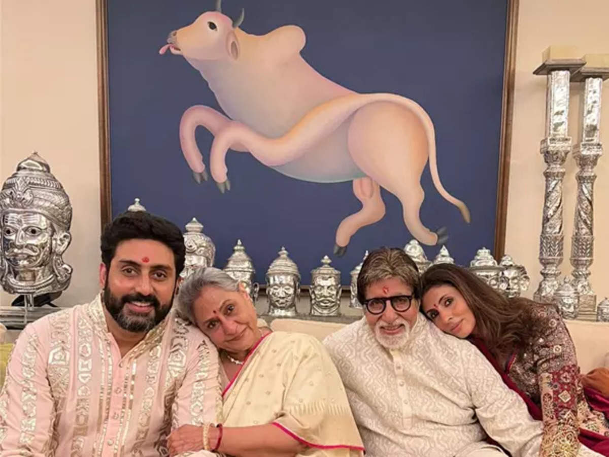 Amitabh Bachchan Shared An Adorable Family Picture On Instagram On Diwali