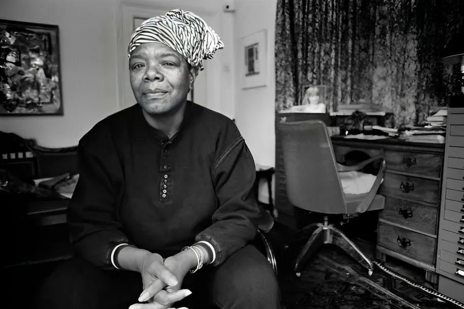 Maya Angelou Short Inspirational Biography 
