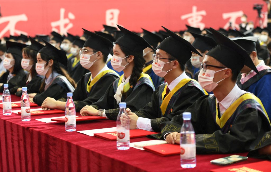china vocational colleges fall in love break